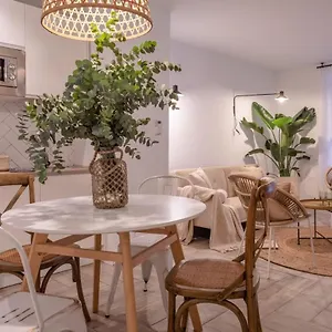 apartamentos-junto-a-jardines-del-triunfo.es-andalucia.com/